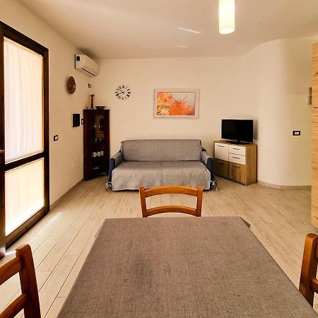Residenza Quarto 02 - La Maddalena Apartman La Maddalena  Kültér fotó