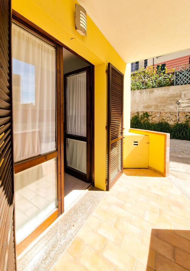 Residenza Quarto 02 - La Maddalena Apartman La Maddalena  Kültér fotó